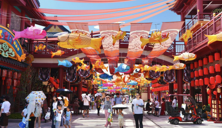 资阳文旅融合出新招 方特开园与乡村艺术季引客百万